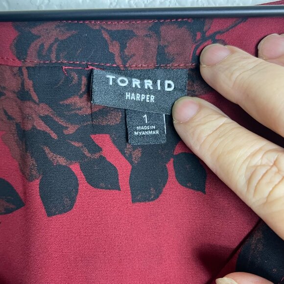 Torrid Red and Black Floral Tunic - Picture 4 of 8